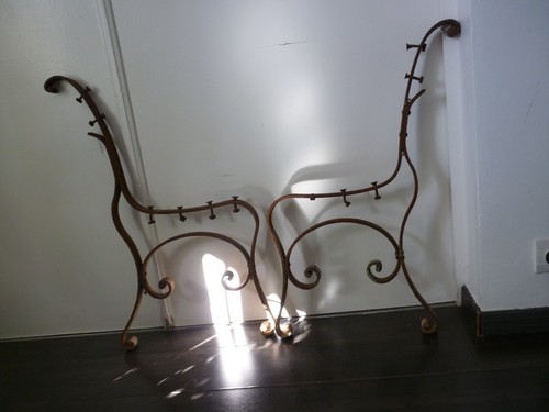 Très ancien banc - très,